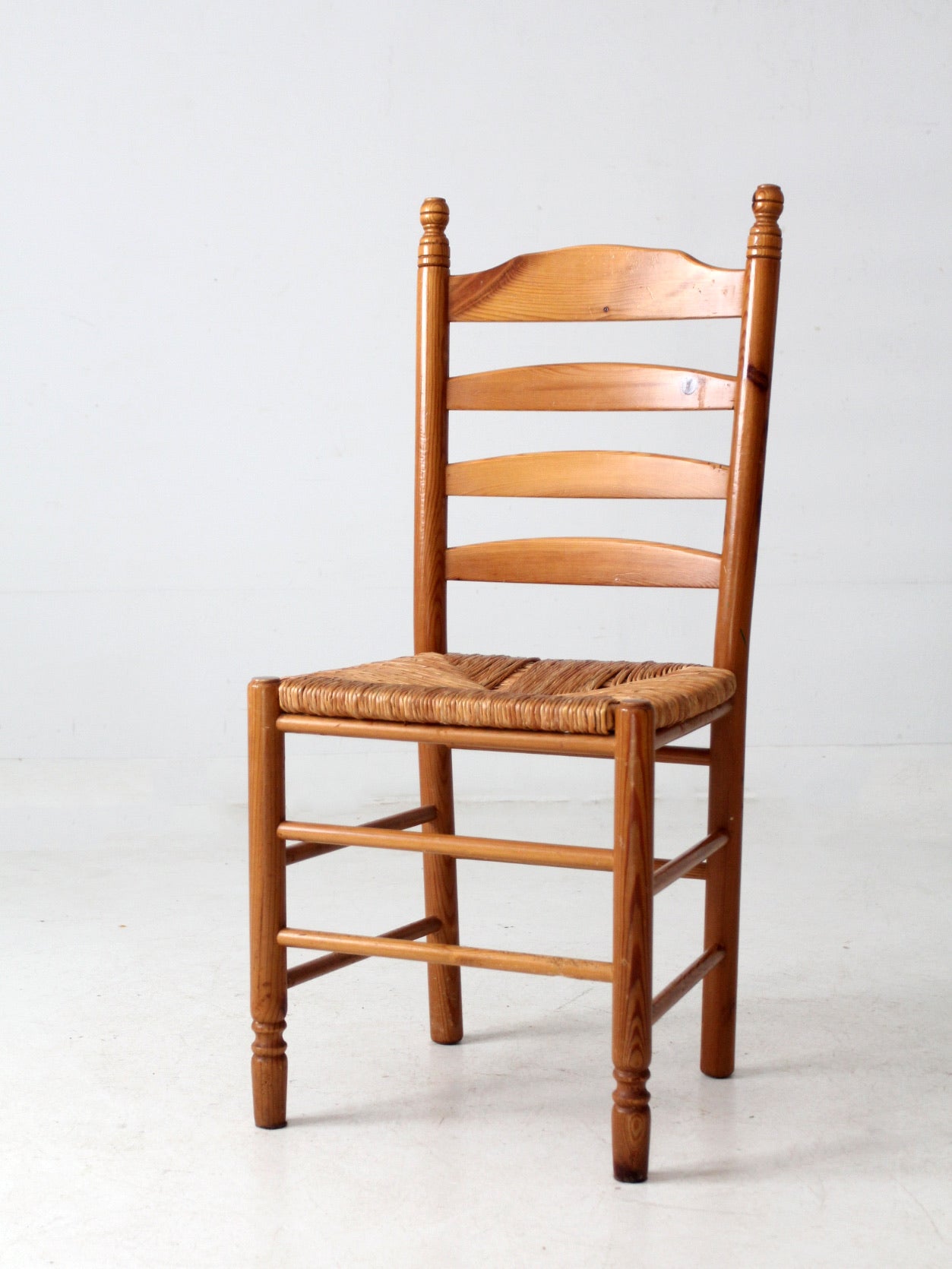 vintage pine chair with rush seat – 86 Vintage