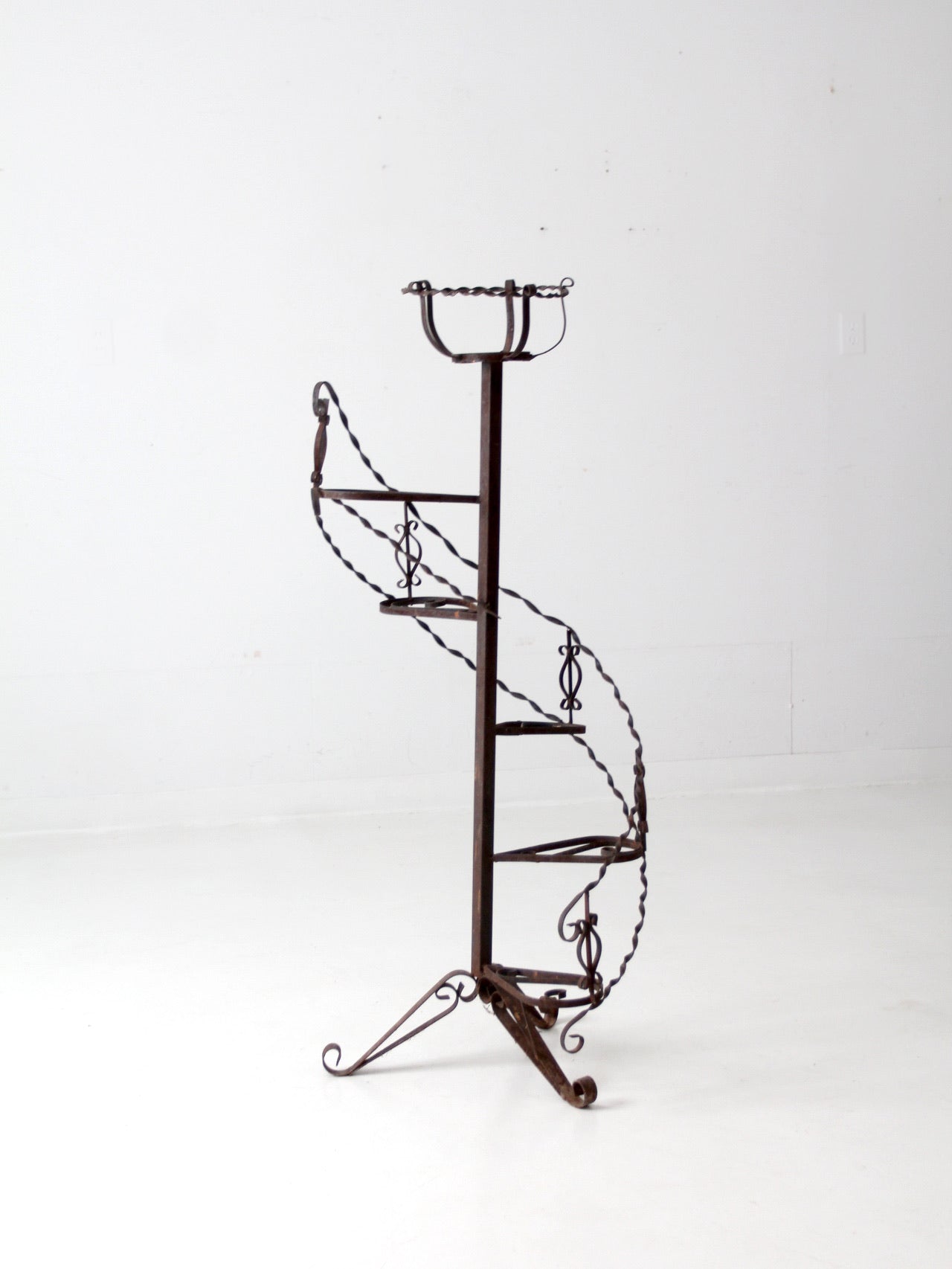 vintage wrought iron spiral plant stand – 86 Vintage
