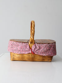 vintage picnic basket with removable floral