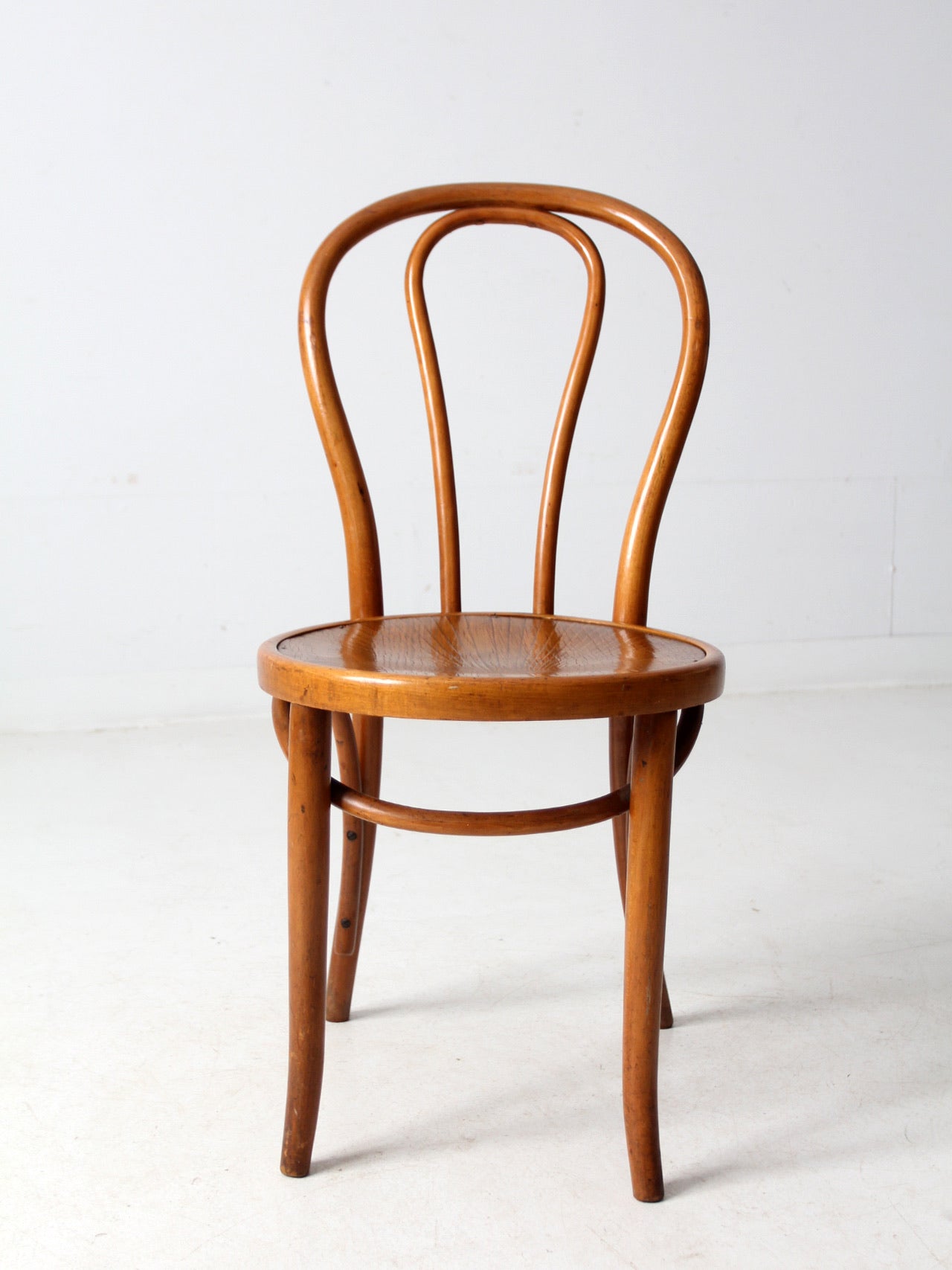 TON Bentwood chair ① Jacob & Josef Kohn and Mundus bentwood chair – 86 Vintage