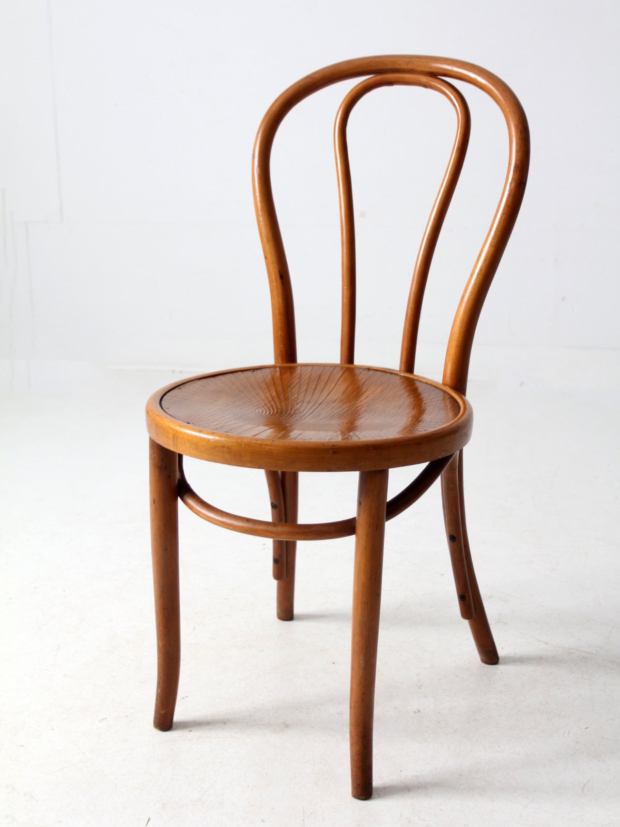Jacob & Josef Kohn and Mundus bentwood chair – 86 Vintage