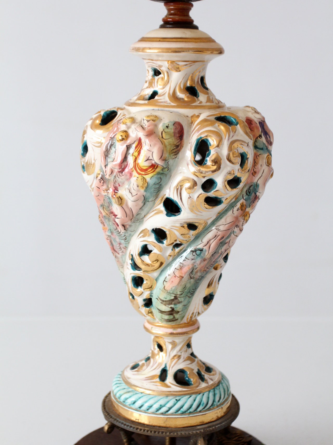vintage Capodimonte style ceramic lamp