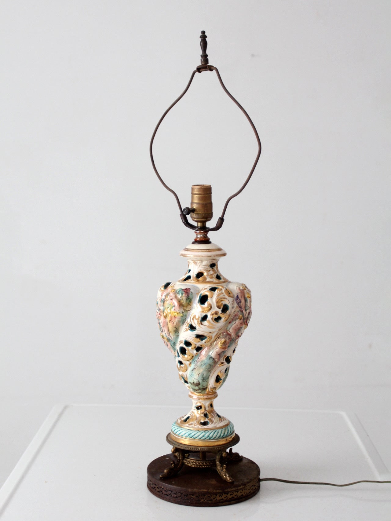 vintage Capodimonte style ceramic lamp