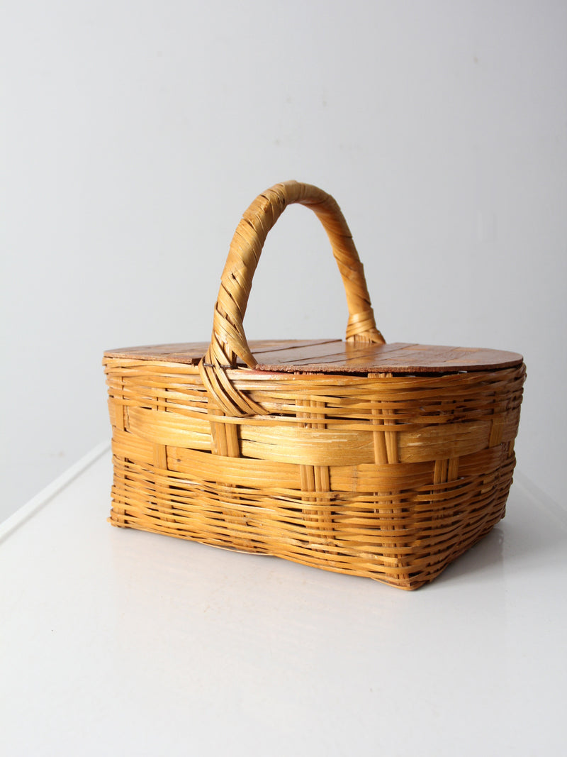 vintage woven picnic basket