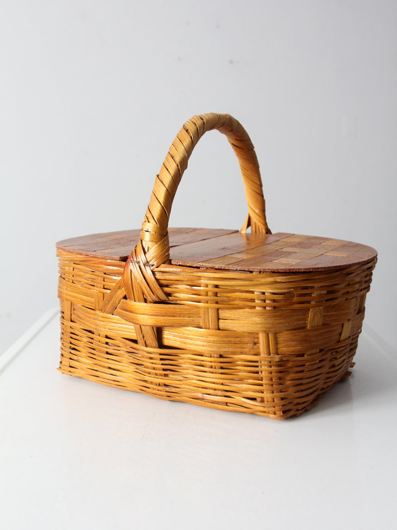 vintage woven picnic basket