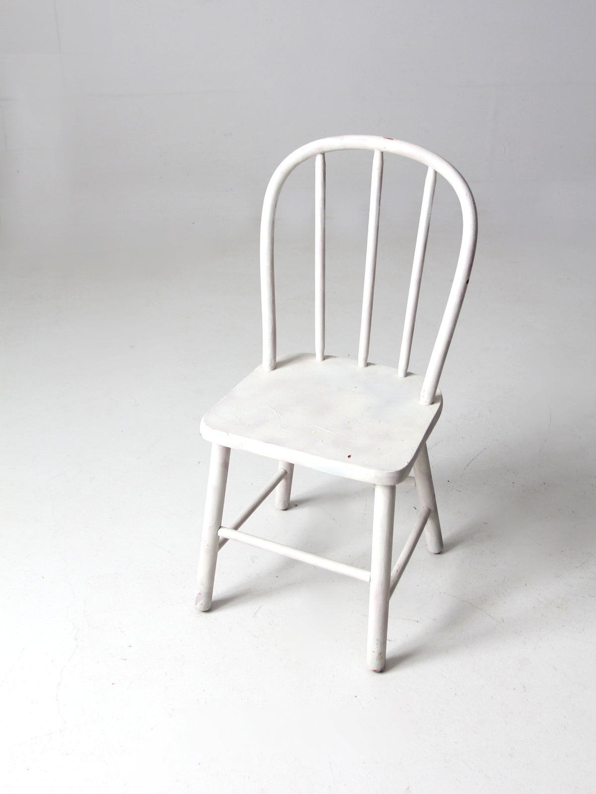 vintage white wooden children's chair