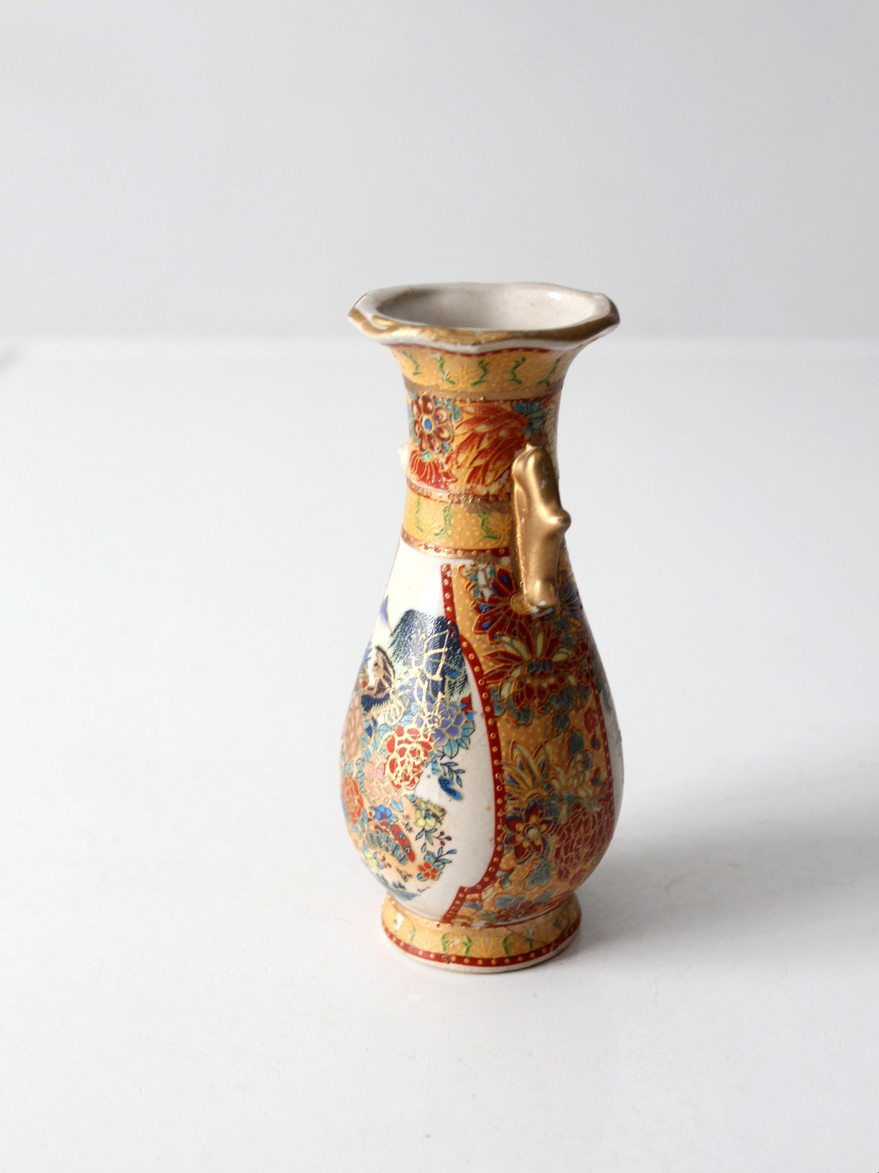 vintage Chinese Famille Rose style porcelain vase