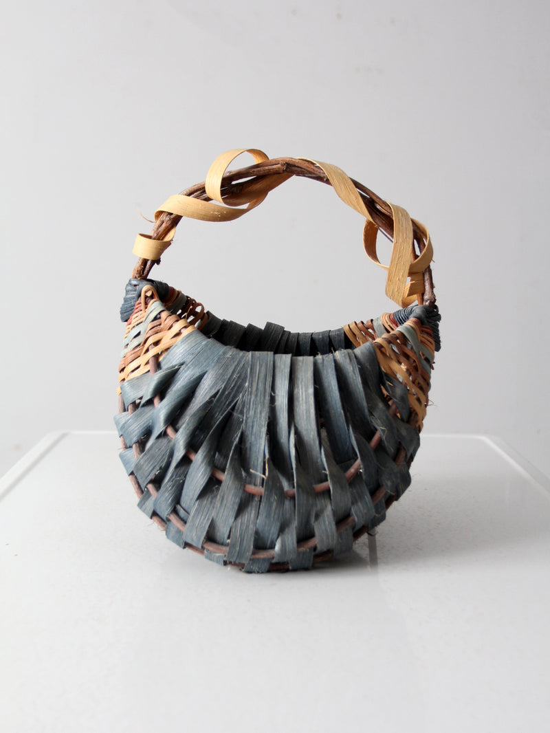 vintage handmade buttocks basket