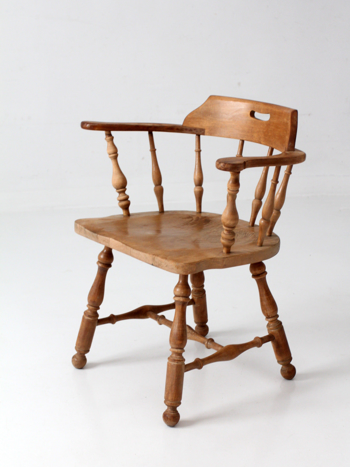 vintage Ethan Allen Windsor armchair