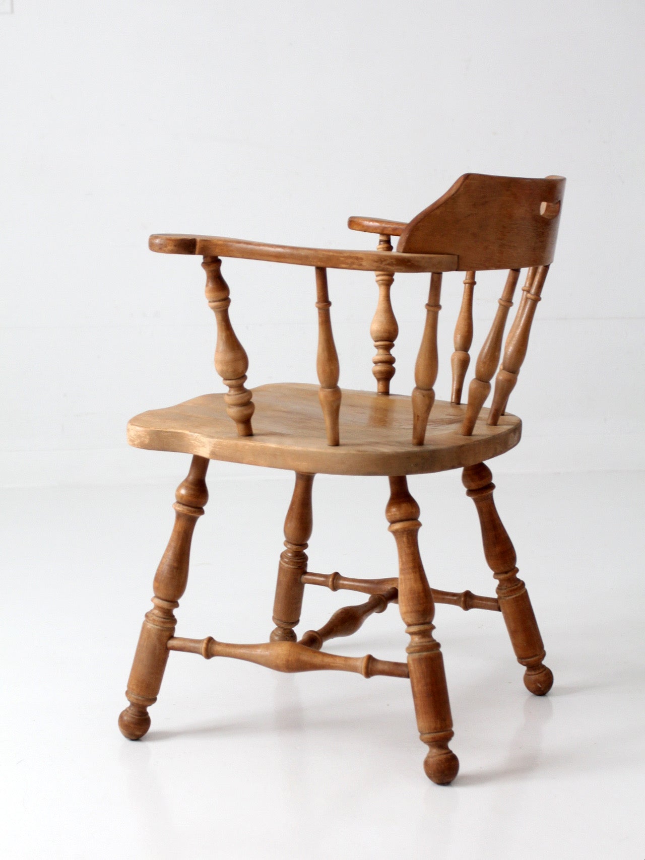 vintage Ethan Allen Windsor armchair