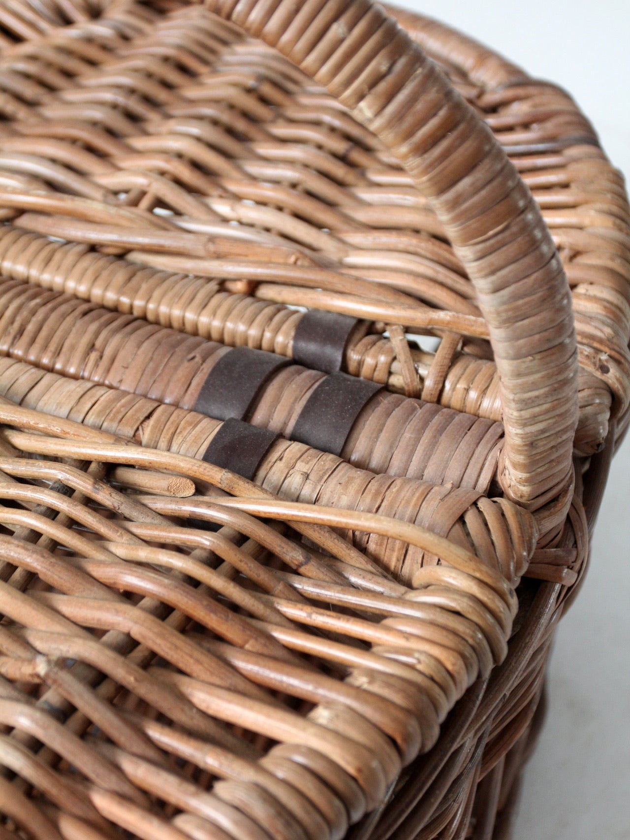 vintage wicker picnic basket – 86 Vintage