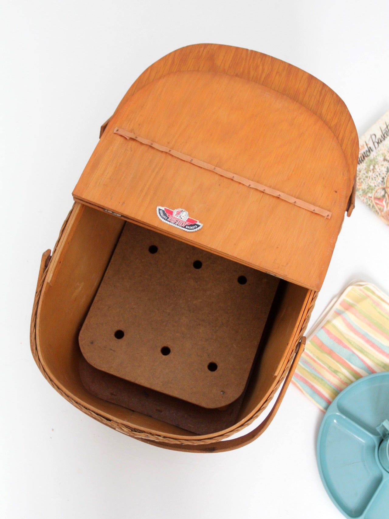 mid-century Redmon picnic basket set