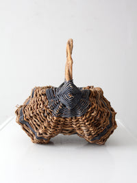 vintage buttocks basket