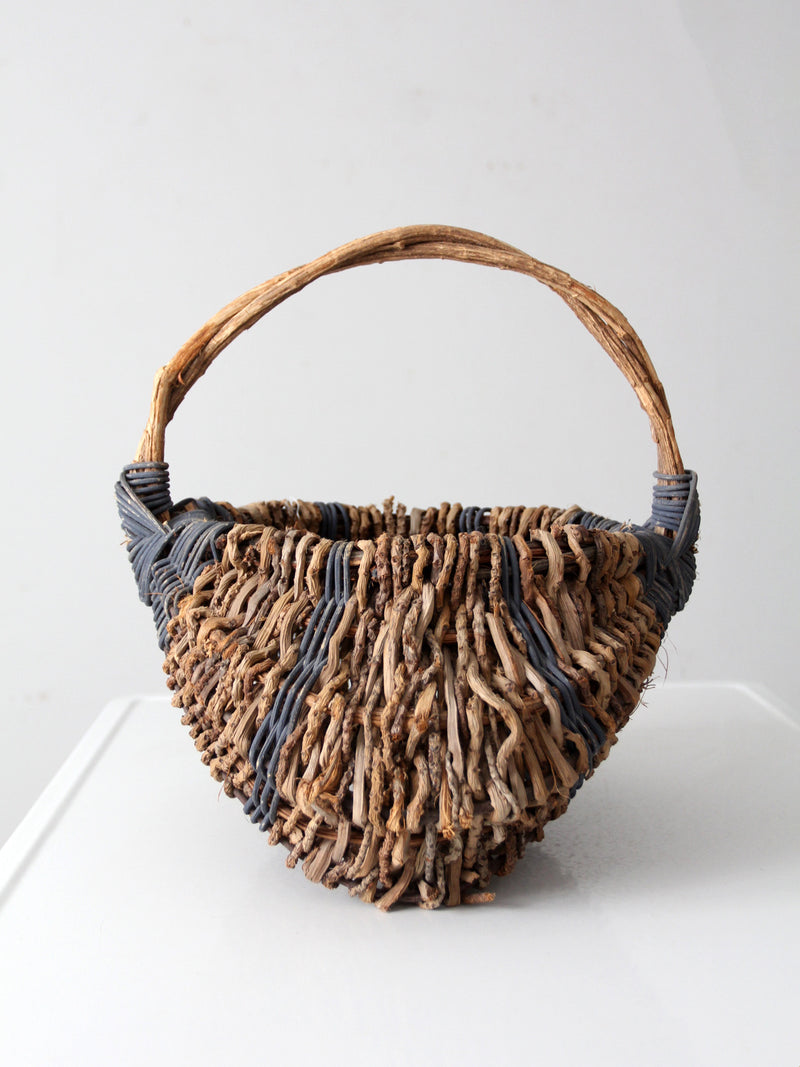 vintage buttocks basket