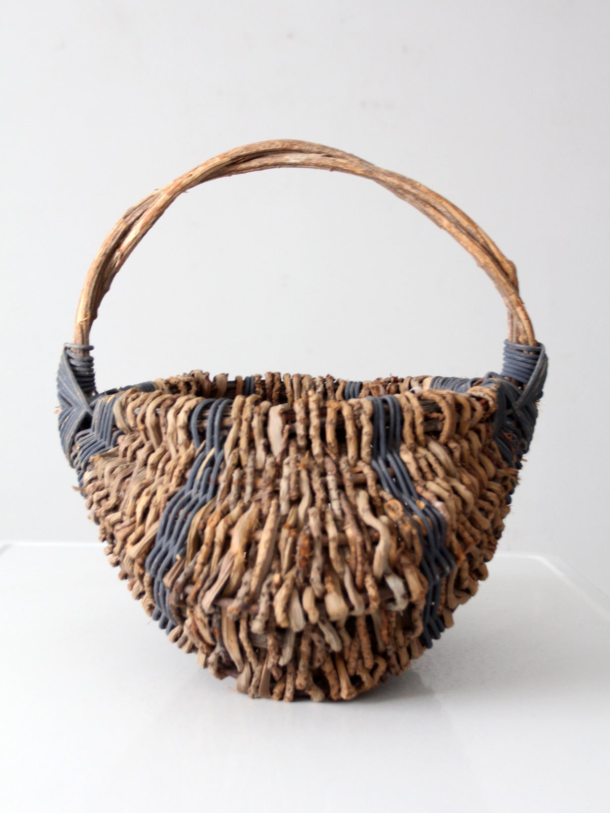 vintage buttocks basket