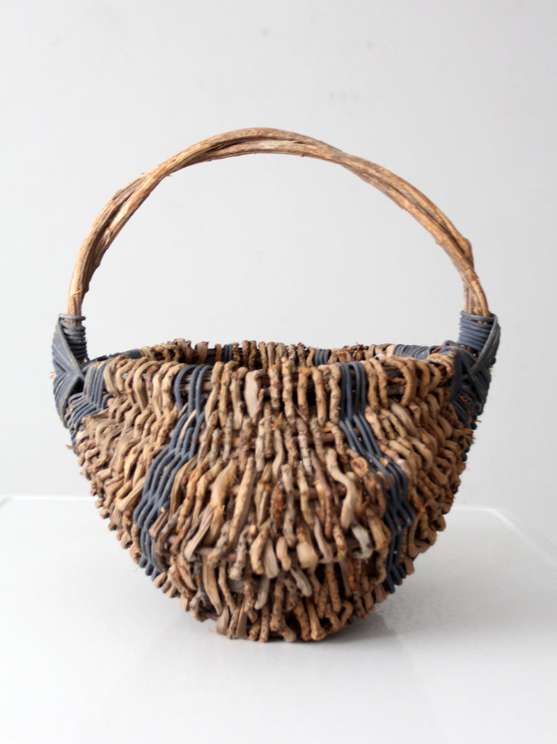 vintage buttocks basket