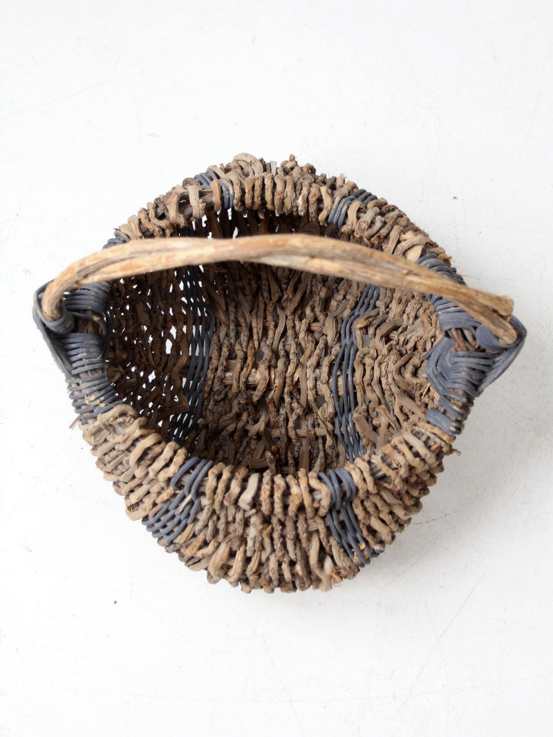 vintage buttocks basket