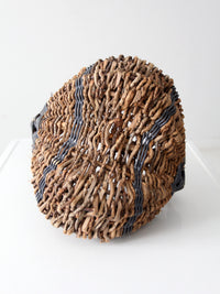 vintage buttocks basket