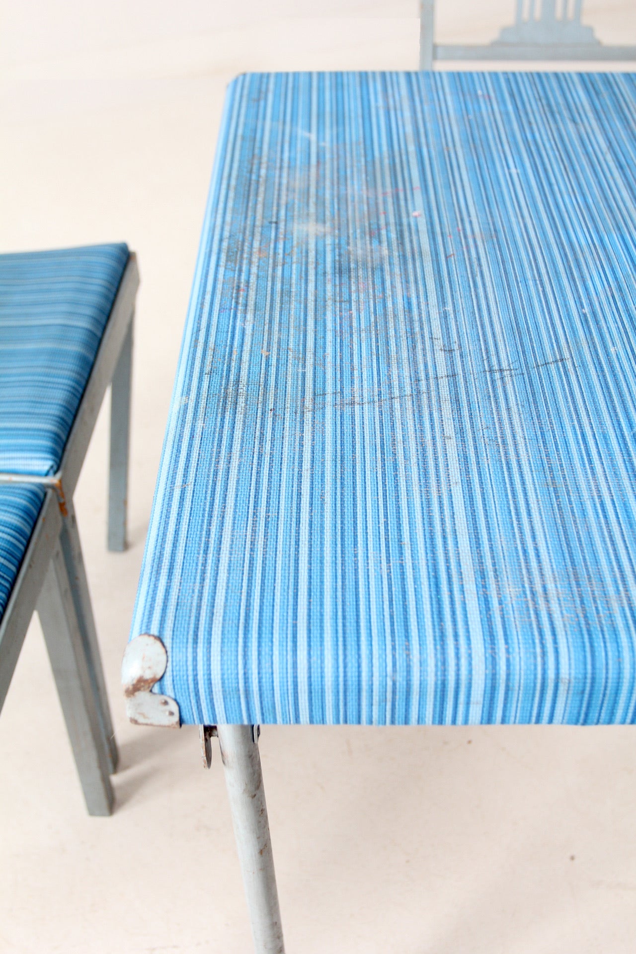 vintage Leg-O-Matic folding table and chair set