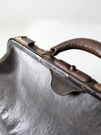 antique doctor's bag