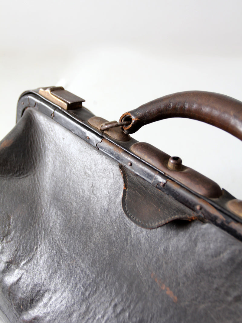 antique doctor's bag