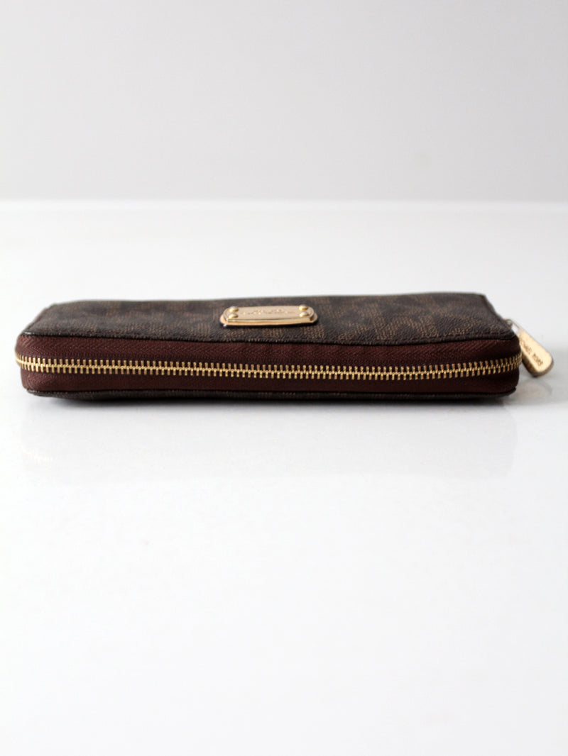 Michael Kors wallet in brown monogram