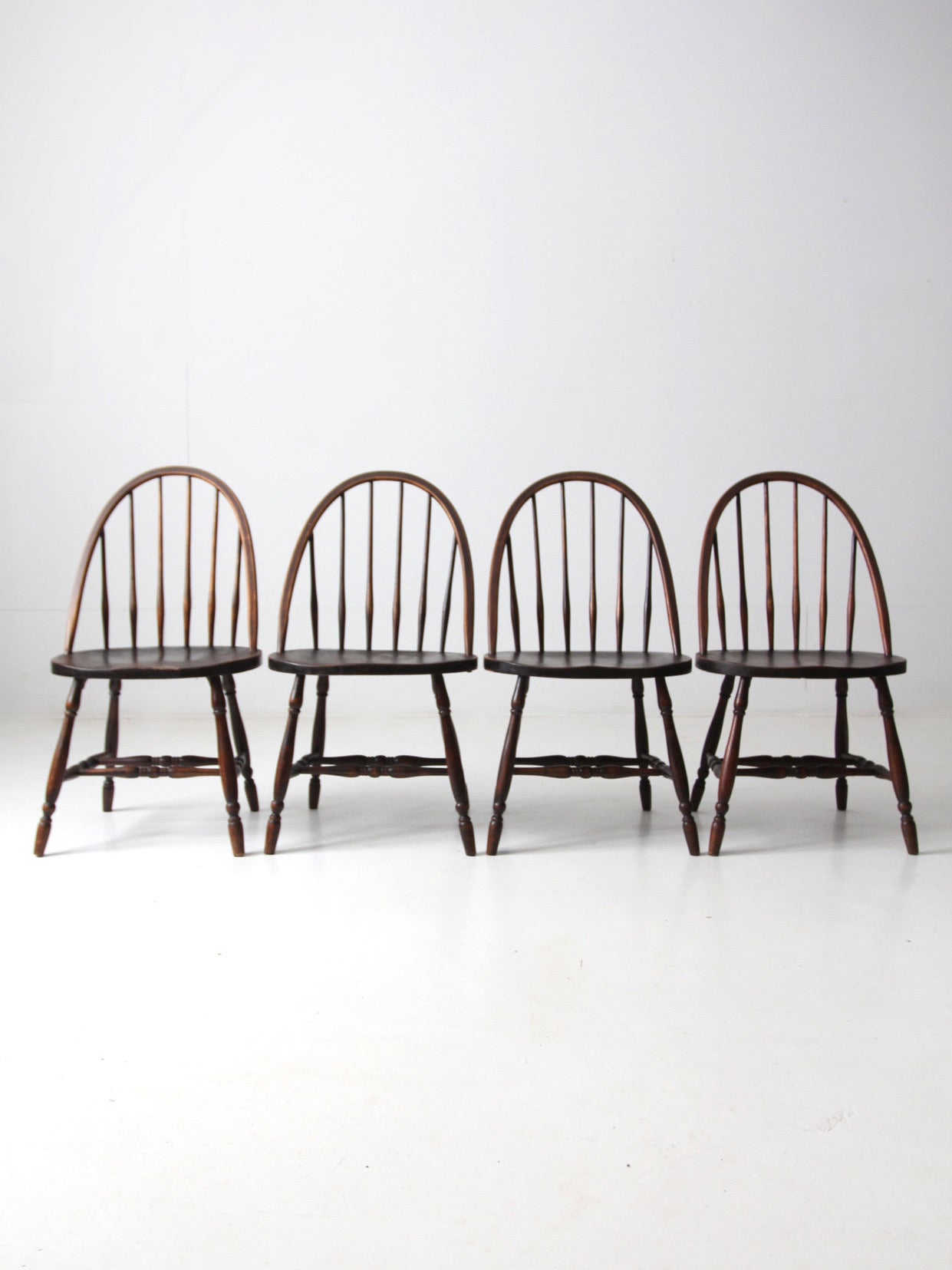set of 4 vintage Windsor hoop back dining chairs