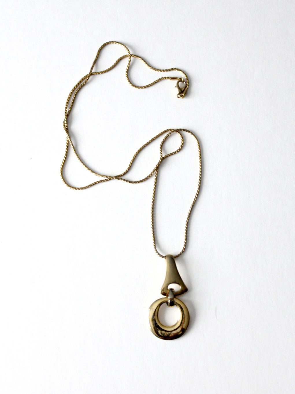 vintage sculptural gold pendant necklace