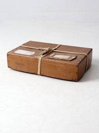 vintage mailing box