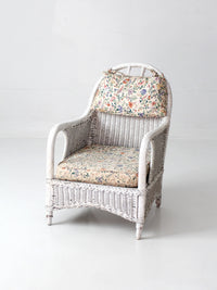 antique white wicker lounge chair