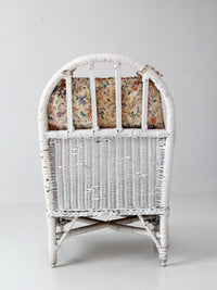antique white wicker lounge chair