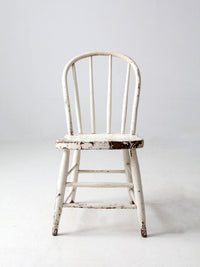 antique white spindle back chair