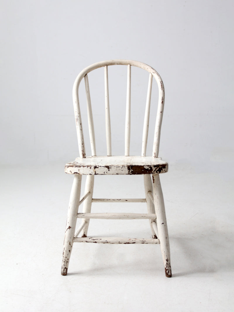antique white spindle back chair