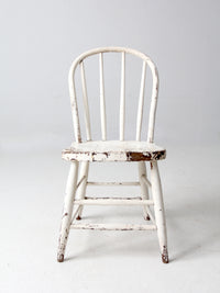 antique white spindle back chair