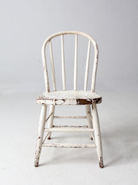 antique white spindle back chair