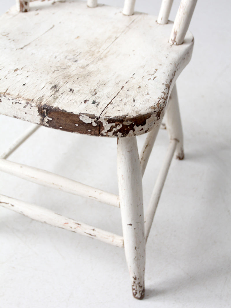antique white spindle back chair