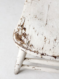 antique white spindle back chair