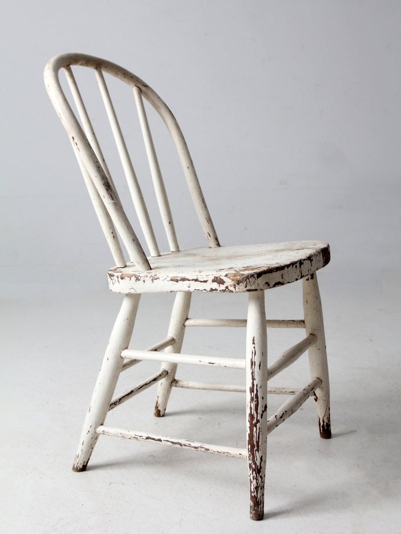 antique white spindle back chair