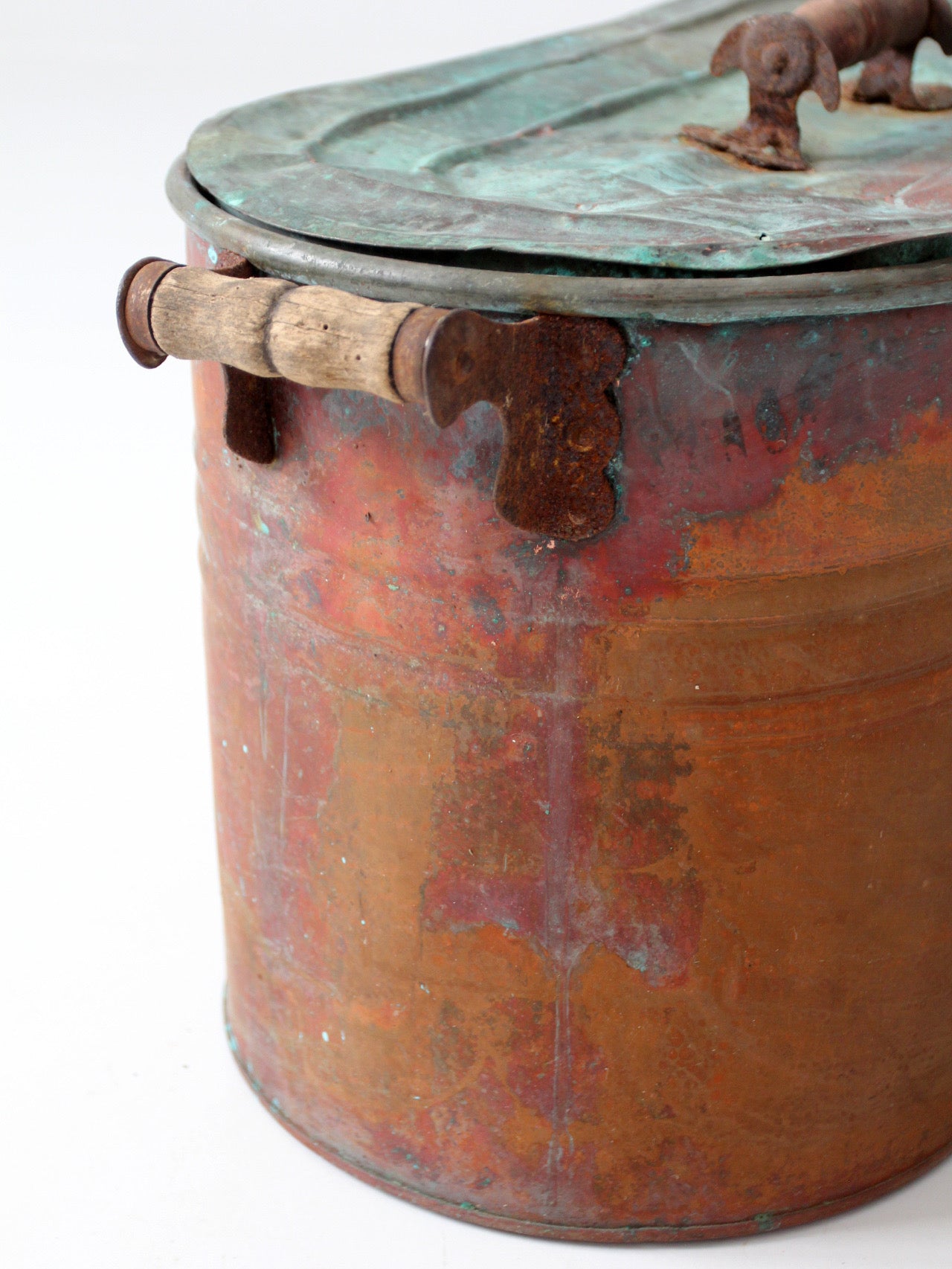 antique copper wash boiler with lid