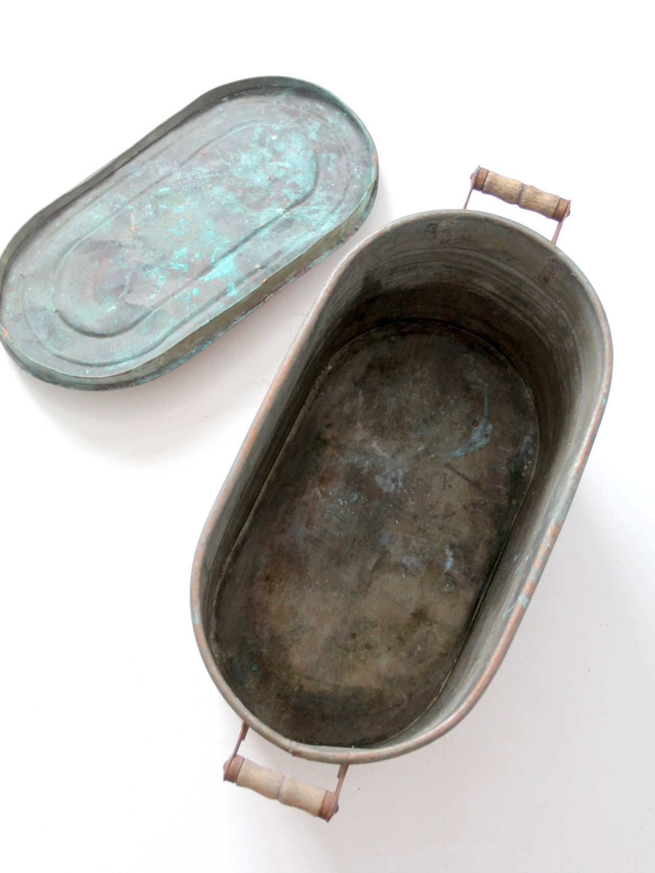 antique copper wash boiler with lid