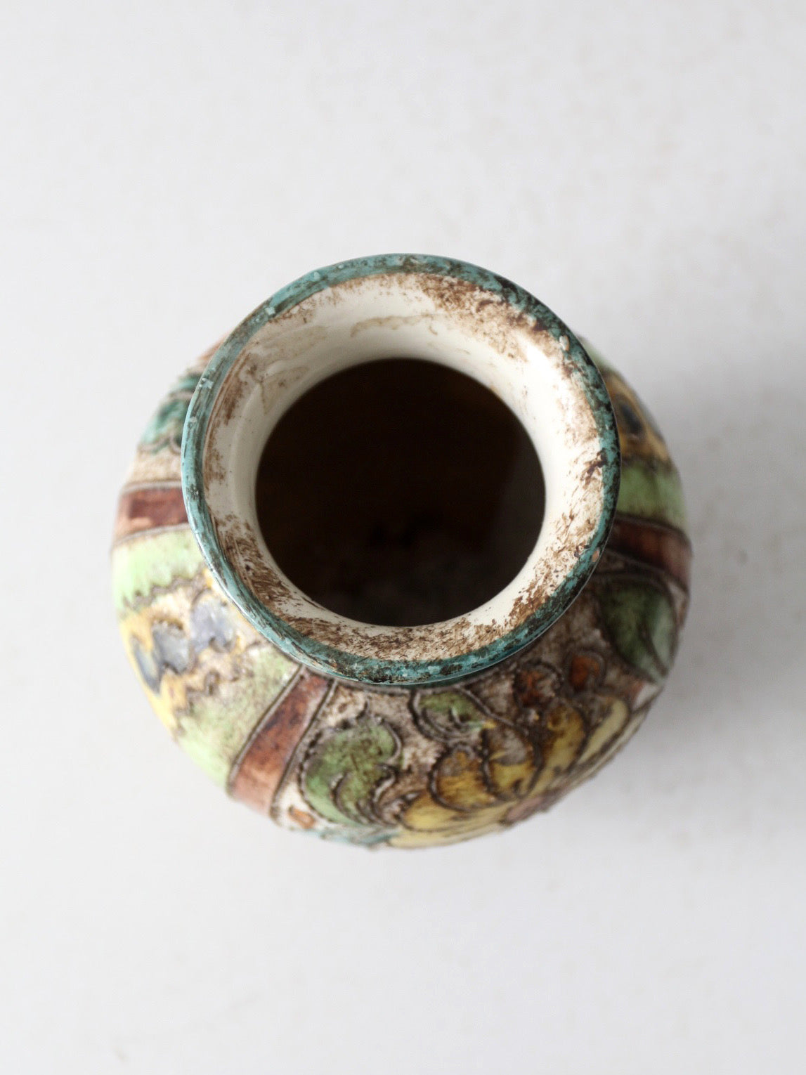 mid-century Italian majolica sgraffito vase