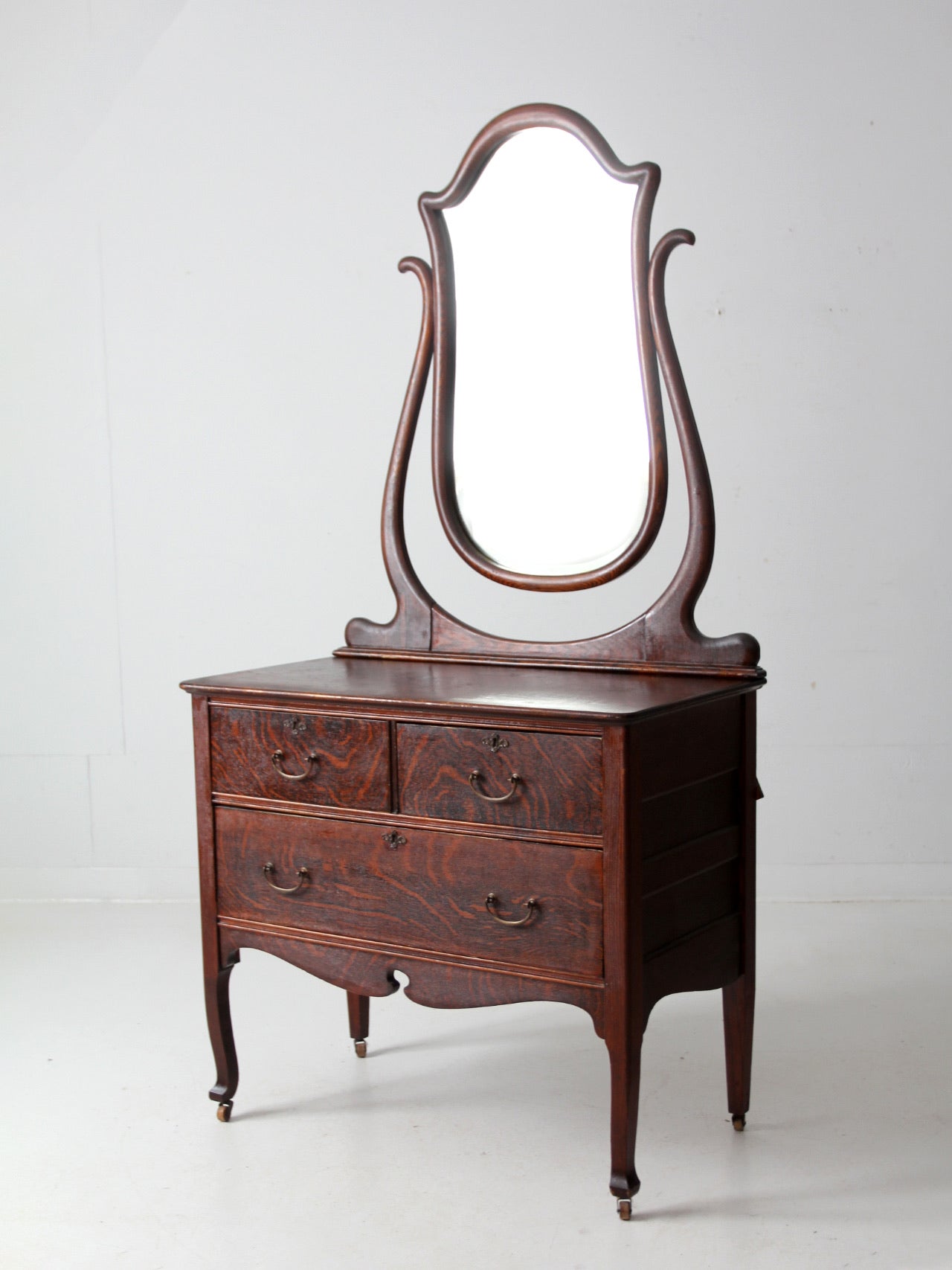 antique Victorian dresser with mirror 86 Vintage antique Victorian dresser with mirror 86 Vintage