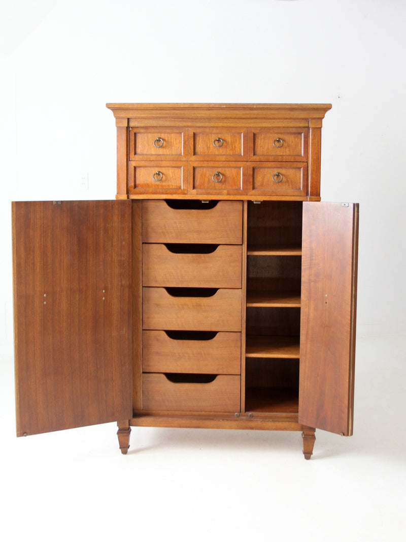 vintage Thomasville chest of drawers