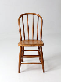 antique Windsor bow back side chair