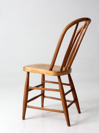 antique Windsor bow back side chair
