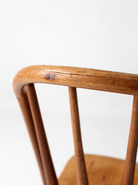 antique Windsor bow back side chair