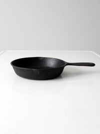 vintage cast iron 8 inch skillet