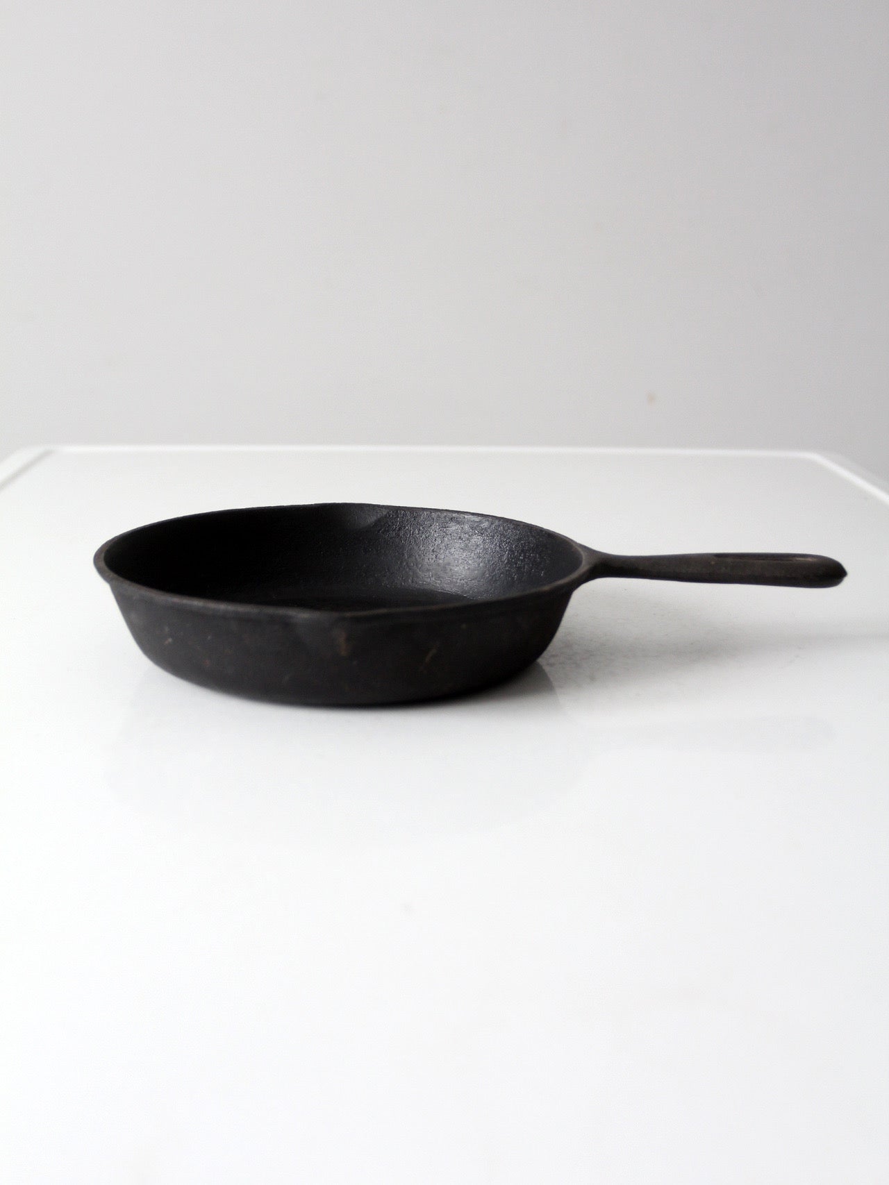 vintage cast iron 8 inch skillet