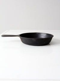 vintage cast iron 8 inch skillet