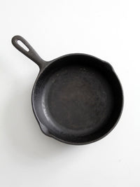 vintage cast iron 8 inch skillet